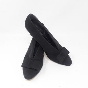 Rose Petals by Walking Cradles Pumps Bow Black Cone Heel Size 8 M Almond Toe